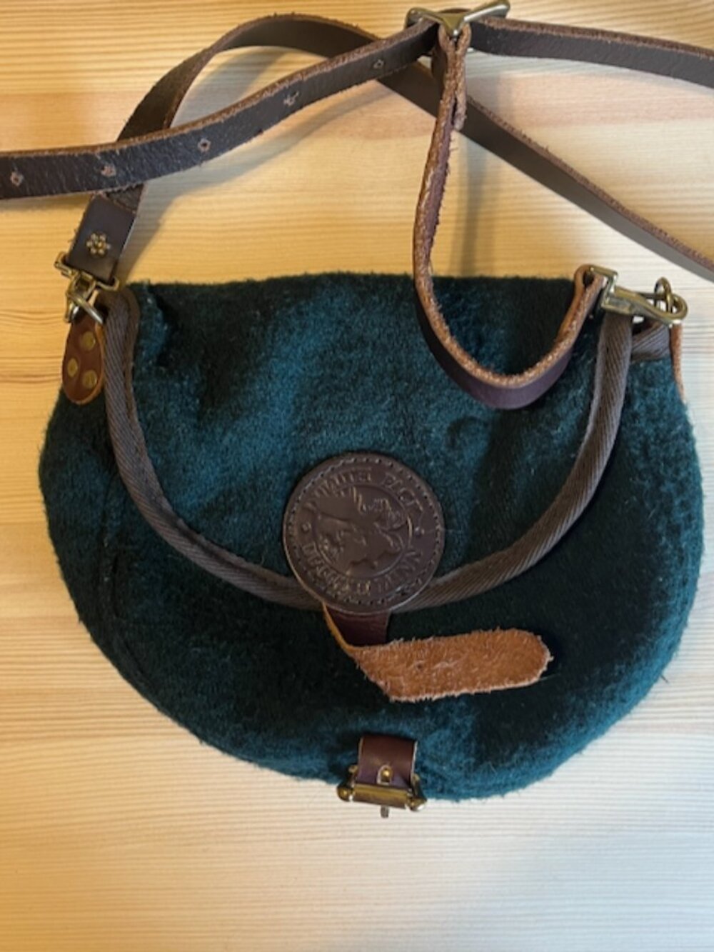 Classic Wool Small Shell Purse